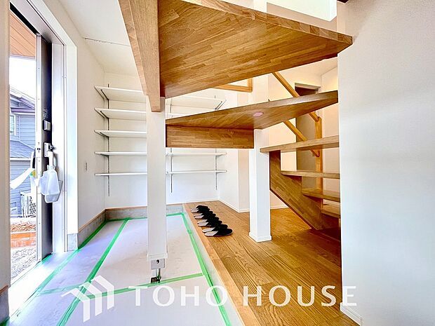 ダウンライトを使用しお洒落に演出。帰りたくなる家をテーマに設計。いつも「人」と「家」の間に・・・。