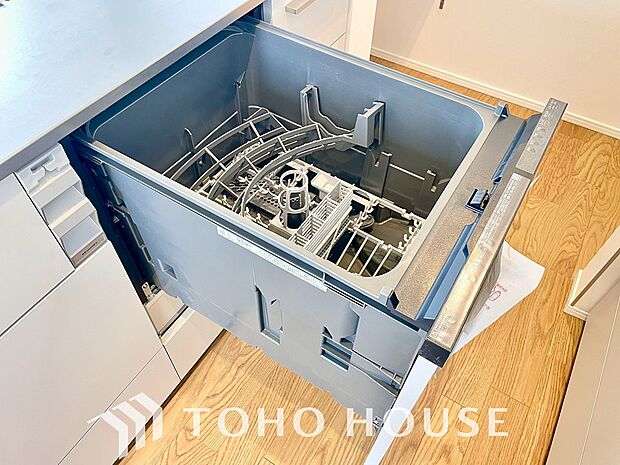 高温水や高圧水流を使う事で効率よく食器洗浄できます。殺菌効果も高いので哺乳瓶等を洗う際にも便利です。