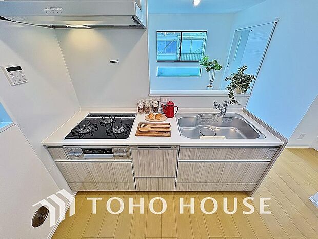 広々キッチンを採用。みんなで作った料理を召し上がりながらの会話は、どのような物になるのでしょうか。