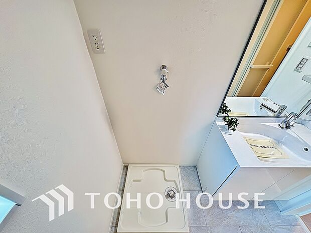 ランドリースペース。洗濯機を配置しても十分なスペースを確保しております。