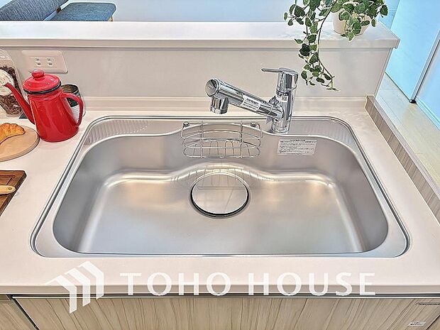 クリアな水が毎日使え、見た目にもスマートな浄水器一体型。お米を炊いたりする際には浄水機能をつかうこともできて、人気の商品です。