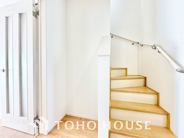 白を基調とした室内は、明るい住空間を造り出すだけでなく、清潔感をもたらしてくれます。