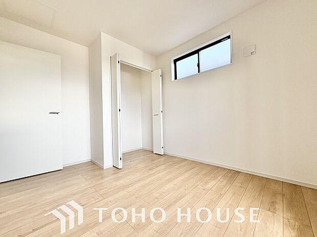 お子様の心と身体を見守る子供部屋として、小さな自立心を育むお部屋作りを見越してご覧下さい。