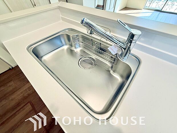 浄水と原水をボタン一つで切り替えられる浄水器一体型水洗。近年主流になりつつある人気の設備です。