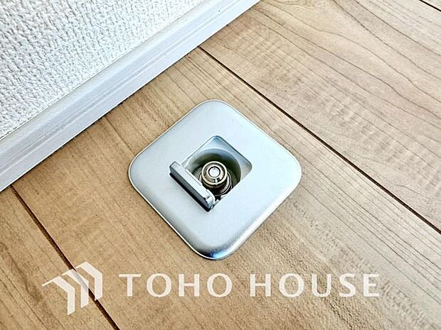 ガスコック。冬の時期に使うガスファンヒーター等を利用する際に重宝します。