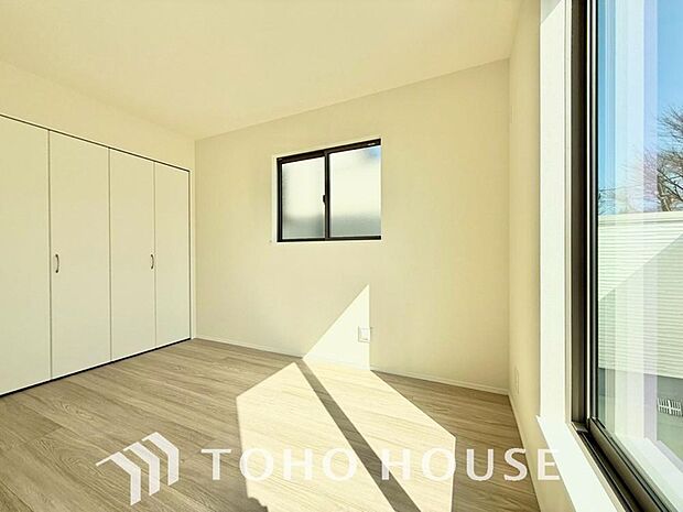 心と体をゆったりと安らげる主寝室。寝室のゆとりが大きい分だけ、暮らしの安らぎは深まります。