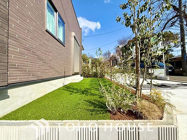 どんなお庭に仕上げるか。新生活に付いて回る楽しい悩みのひとつです。ウッドデッキの新設等ご相談下さい。