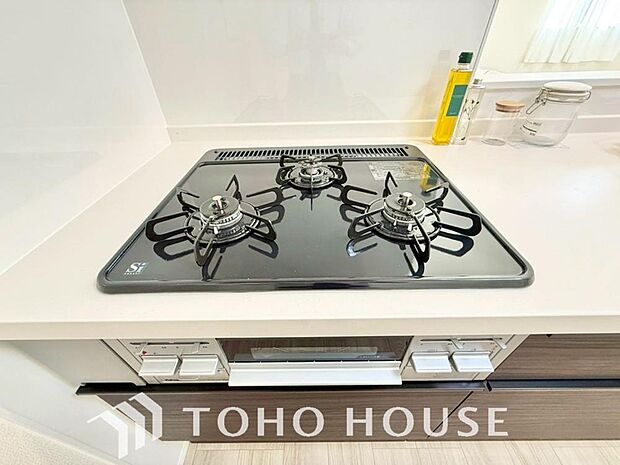 毎日料理をする、料理が好き、家族が多くて量を作る必要がある、等の方々にとっては必須の3口コンロ。