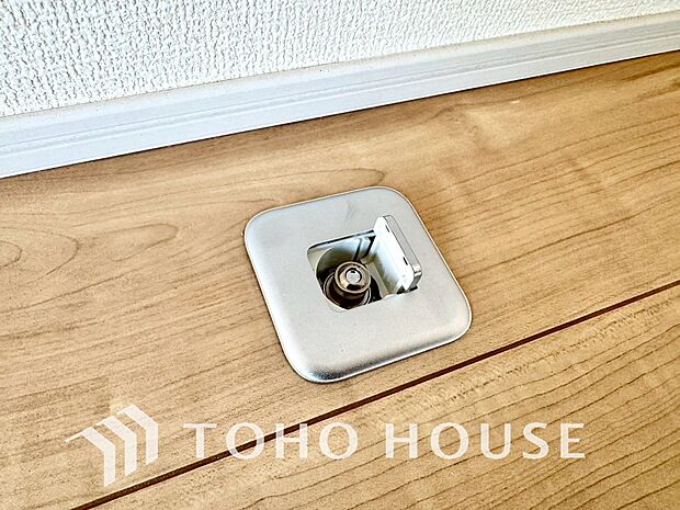 ガスコック。冬の時期に使うガスファンヒーター等を利用する際に重宝します。