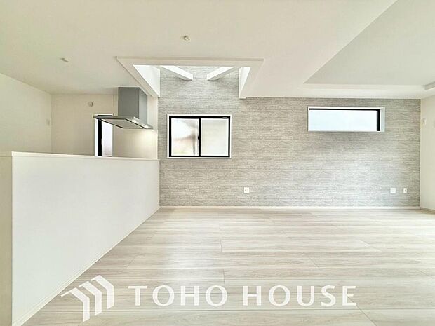 造りこんだ空間演出の妙が生み出す光と質のハーモニーはこの住宅のクオリティの良さを実感させてくれます。