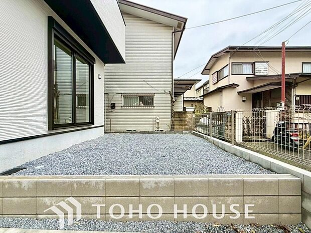 どんなお庭に仕上げるか。新生活に付いて回る楽しい悩みのひとつです。ウッドデッキの新設等もご相談下さい