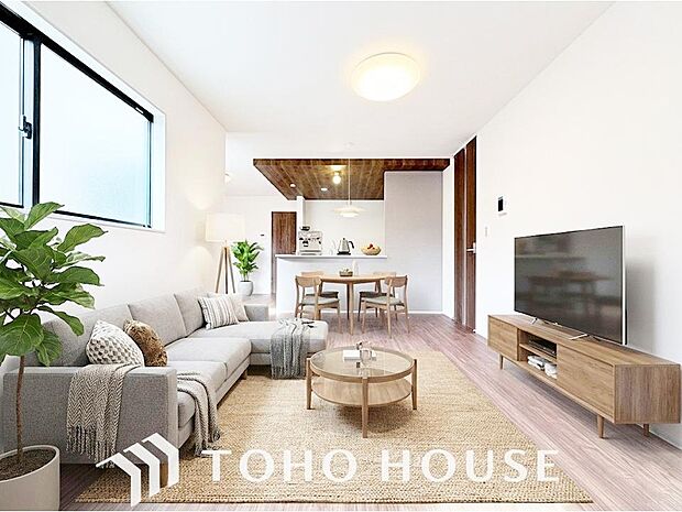 広いLDKでは家族が集まり一緒の時間を過ごせる工夫がされております。※家具・家電はCGです。