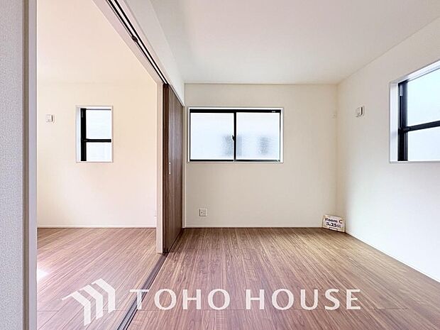 笑顔が溢れ、会話が弾む豊かな時を過ごすことができる空間でお住まいになった幸せをかみしめてください。