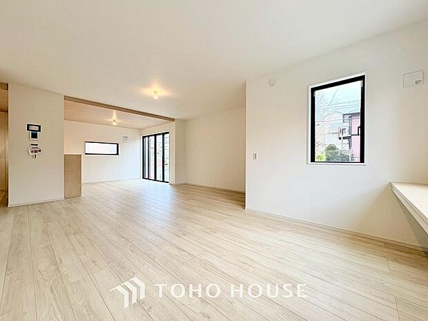 造りこんだ空間演出の妙が生み出す光と質のハーモニーはこの住宅のクオリティの良さを実感させてくれます。