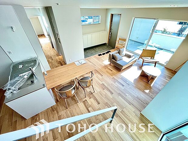 家は、ただ生活する場ではなく、笑顔の毎日、安らぎの日々のために、暮らしを愉しく、快適にする場所。