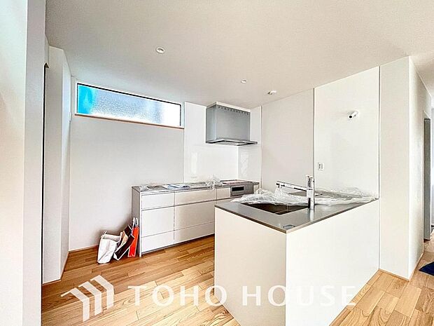 広々キッチンを採用。みんなで作った料理を召し上がりながらの会話は、どのような物になるのでしょうか。