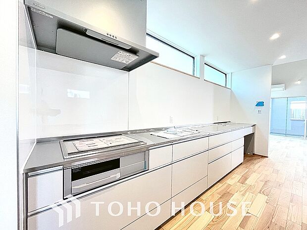 広々キッチンを採用。みんなで作った料理を召し上がりながらの会話は、どのような物になるのでしょうか。