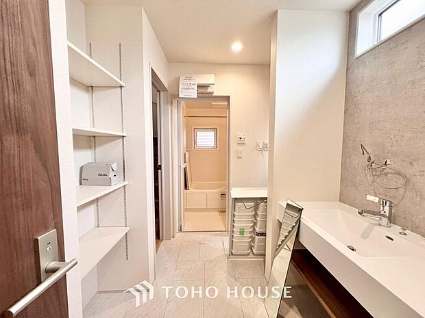 平日の朝であっても、落ち着きとくつろぎを感じられる。時間に余裕とゆとりを持たせます。