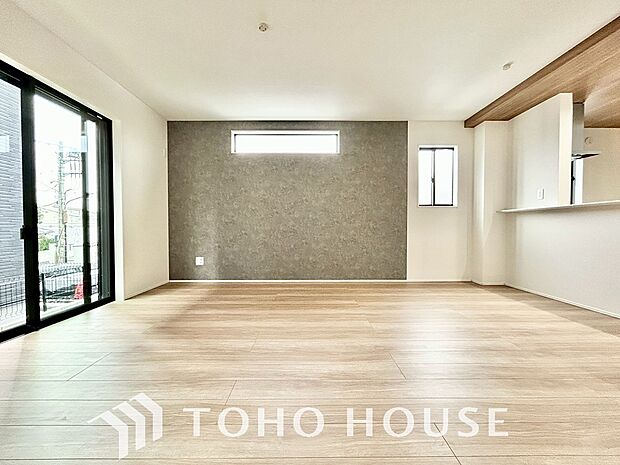 造りこんだ空間演出の妙が生み出す光と質のハーモニーはこの住宅のクオリティの良さを実感させてくれます。