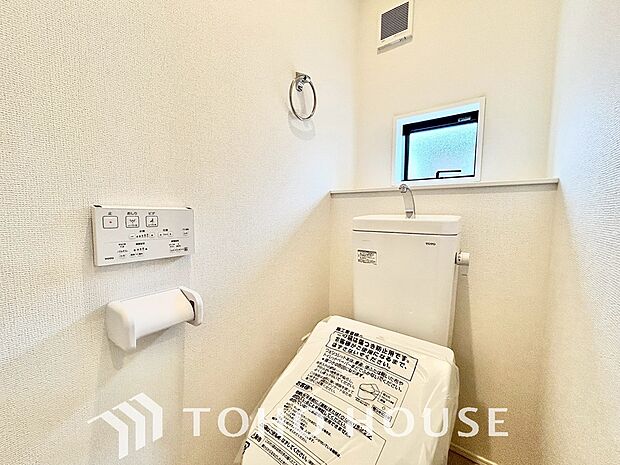 温水洗浄便座は日本が誇るトイレ文化のひとつです。お住まい購入時は新しいトイレで気持ちよく。