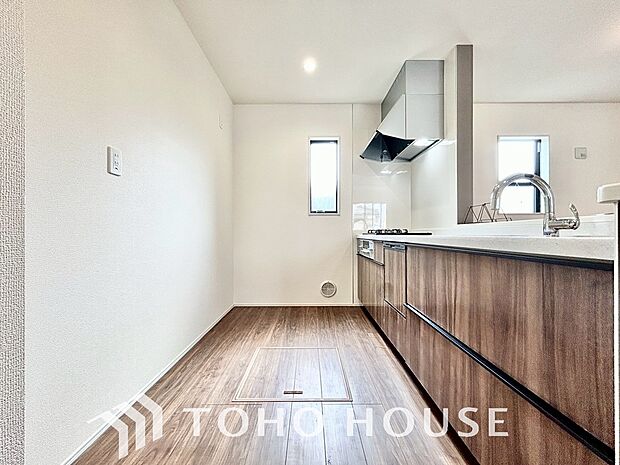 お料理の上手な方が、独壇場でお料理の腕を披露するスタイルに向いているキッチンです。