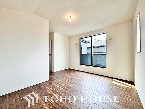 暖色系の照明は、心理的にも落ち着きを得られやすいそうです。