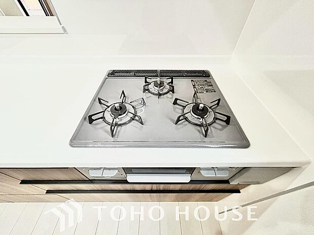 毎日料理をする、料理が好き、家族が多くて量を作る必要がある、等の方々にとっては必須の3口コンロ。