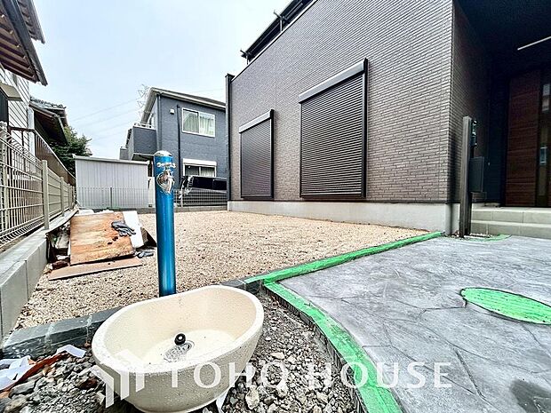 お庭への水やりはもちろん、大切なお車の洗車や高圧洗浄機を用いたお家のお手入れにも活用できます。