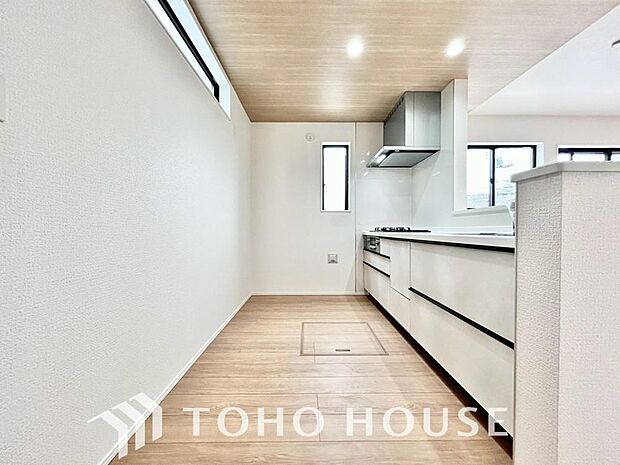 お料理の上手な方が、独壇場でお料理の腕を披露するスタイルに向いているキッチンです。