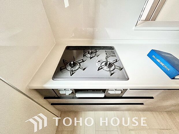 毎日料理をする、料理が好き、家族が多くて量を作る必要がある等の方々にとっては必須の3口コンロ。