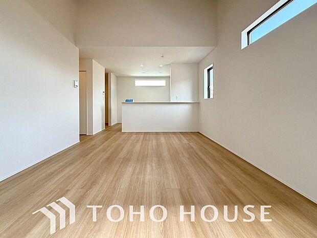 作り手の「気持ちの良いリビングでお過ごししていただきたい」という思いを感じさせます。