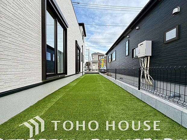 日当たりも良く、家庭菜園や植栽を育てるのに適したお庭はこれからの生活に緑という癒しを与えてくれます。