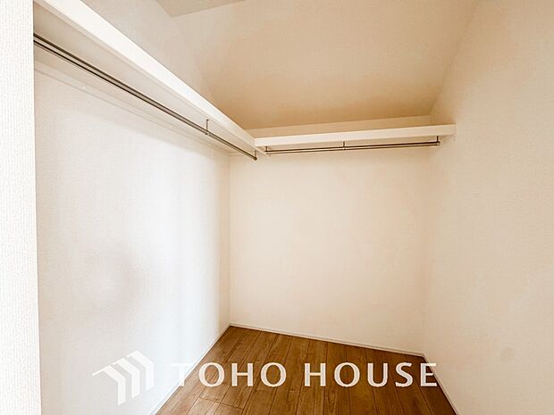 たっぷりと荷物が入るよう、ウォークインクローゼットを完備いたしました。