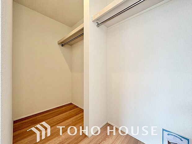 たっぷりと荷物が入るよう、ウォークインクローゼットを完備いたしました。