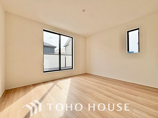 白を基調とした室内は、明るい住空間を造り出すだけでなく、清潔感をもたらしてくれます。