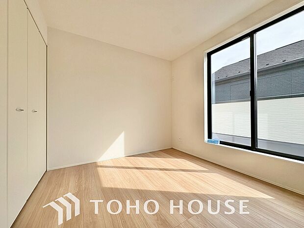 白を基調とした室内は、明るい住空間を造り出すだけでなく、清潔感をもたらしてくれます。