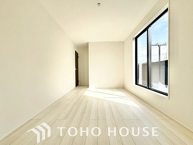 お子様の心と身体を見守る子供部屋として、小さな自立心を育むお部屋作りを見越してご覧下さい。