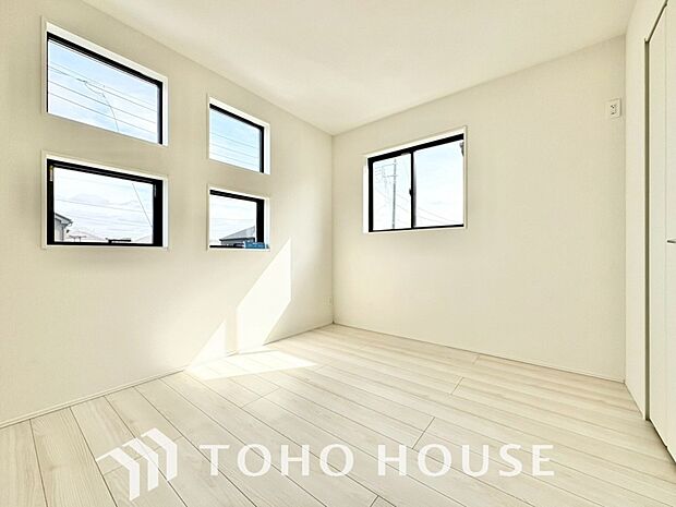 暖色系の照明は、心理的にも落ち着きを得られやすいそうです。