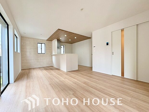 空気感という居心地の良いBGMは、暮らしのステージを彩り、心からのやすらぎと満足感を与えてくれます。