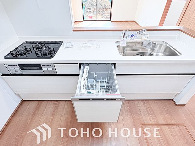 通常の手洗いでは使用出来ないほど高温のお湯や高圧水流を使うことにより汚れを効果的に落とすことができる。