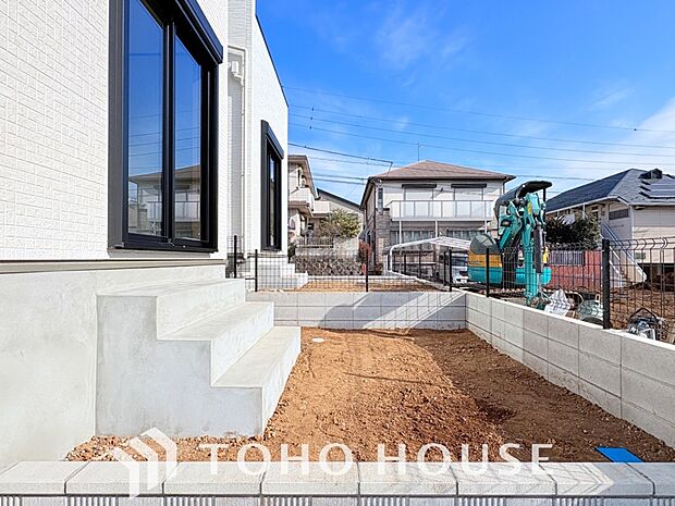めまぐるしく過ぎ行く日々の中で、休息と癒しを提供してくれる空の下のプライベート空間があります。