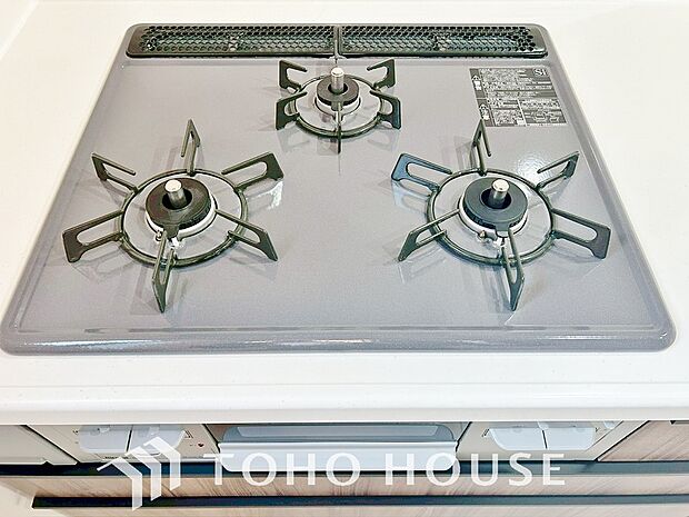 毎日料理をする、料理が好き、家族が多くて量を作る必要がある、等の方々にとっては必須の3口コンロ。