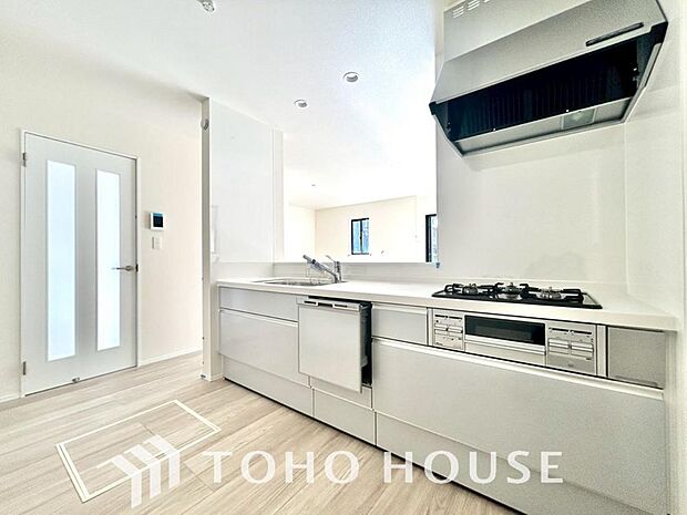 お料理の上手な方が、独壇場でお料理の腕を披露するスタイルに向いているキッチンです。