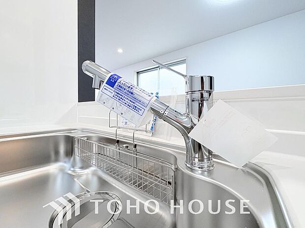 浄水と原水をボタン一つで切り替えられる浄水器一体型水洗。近年主流になりつつある人気の設備です。