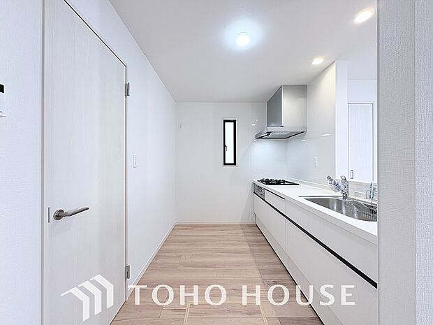 広々としたキッチンスペースで快適に作業ができると、毎日のお料理もより一層楽しく取り組めそうですね。