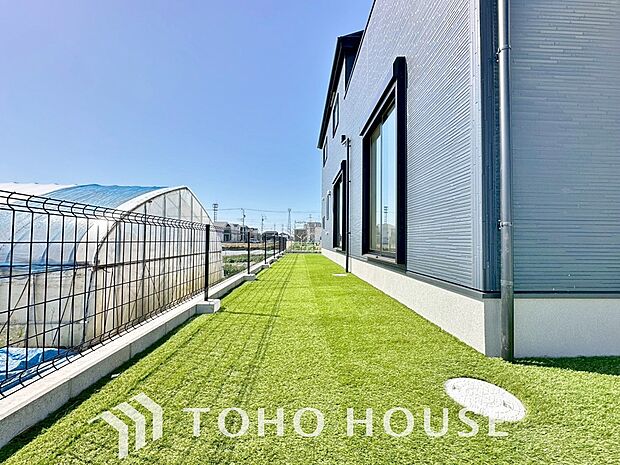ここに住まう方々へ余すこと無く太陽の恵みを届けられるように計画・設計されております。
