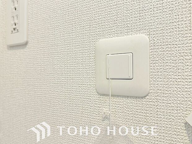 リビングには、ガスコックがございます。ガスファンヒーター等を利用する際にあると役立ちます。