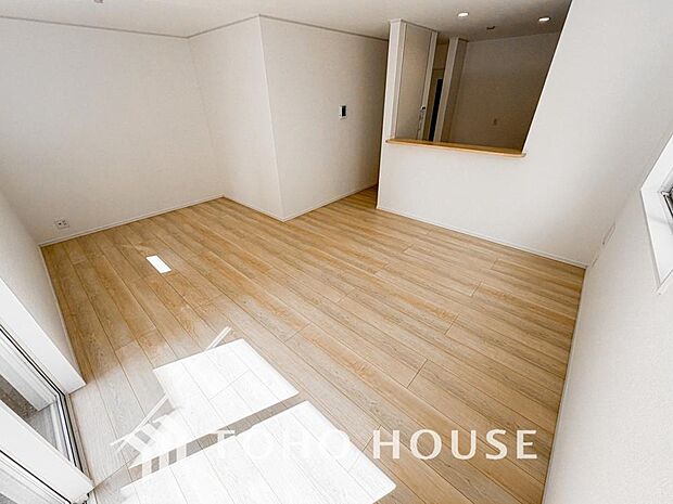 造りこんだ空間演出の妙が生み出す光と質のハーモニーはこの住宅のクオリティの良さを実感させてくれます。