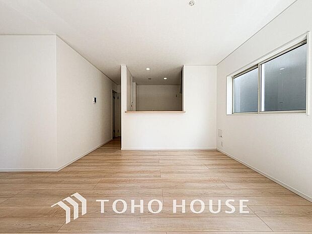 作り手の「気持ちの良いリビングでお過ごししていただきたい」という思いを感じさせます。