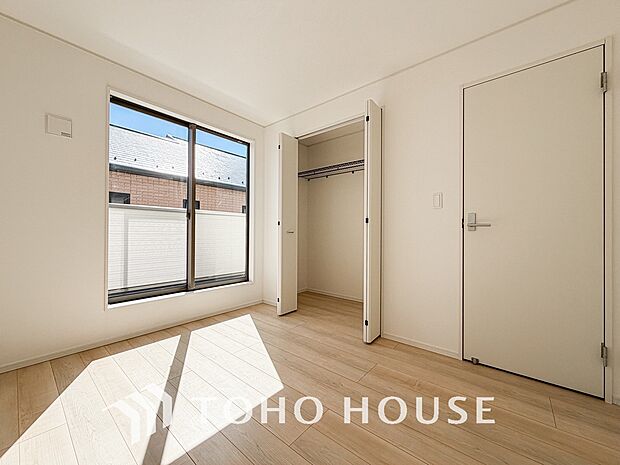 心と体をゆったりと安らげる主寝室。寝室のゆとりが大きい分だけ、暮らしの安らぎは深まります。